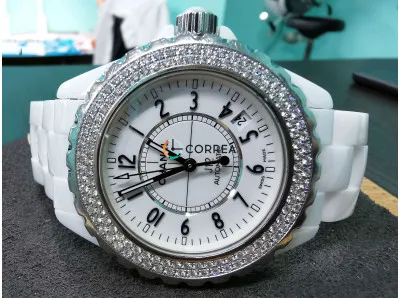 Відродження для жіночого годинника Chanel J12